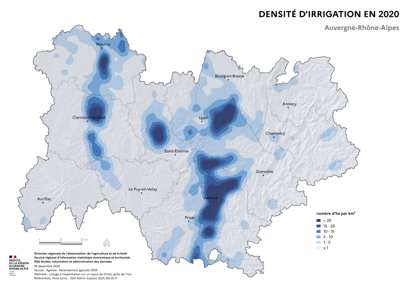 Carte représentant la densité de surfaces agricoles utilisées irriguées en Auvergne-Rhône-Alpes, selon les données du Recensement Agricole 2020. La carte met en évidence les territoires où la pratique de l'irrigation est la plus importante dans la région.