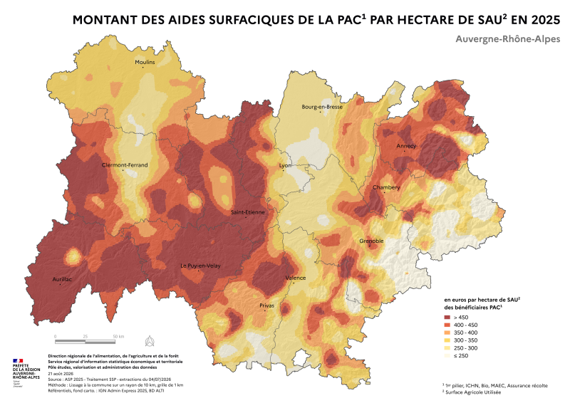 Image 4 : Carte repr&eacute;sentant la r&eacute;partition des aides de la PAC par hectare de Surface Agricole Uilis&eacute;e (SAU) dans la r&eacute;gion Auvergne-Rh&ocirc;ne-Alpes pour la campagne de 2025 selon l'Agence de Services et de Paiement (ASP). La carte illustre la diversit&eacute; des montants aid&eacute;s par unit&eacute; de surface, mettant en &eacute;vidence l'impact des soutiens financiers sur les exploitations agricoles et les territoires ruraux de la r&eacute;gion.