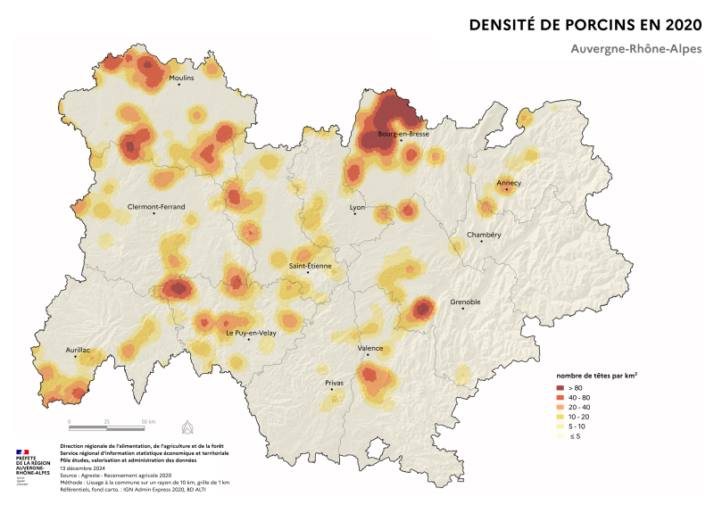 Carte représentant la densité de porcins en Auvergne-Rhône-Alpes, selon les données du Recensement Agricole 2020. La carte illustre les zones où les élevages porcins sont concentrés dans la région.