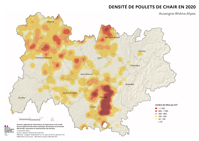Carte représentant la densité de poulets de chair en Auvergne-Rhône-Alpes, selon les données du Recensement Agricole 2020. La carte illustre les zones où la production de poulets de chair est concentrée dans la région.