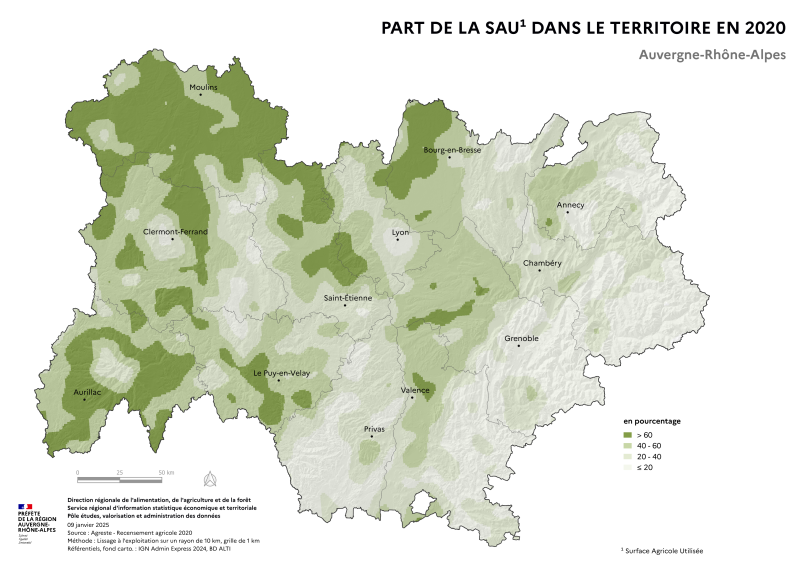 Carte illustrant la part de la Surface Agricole Utilisée (SAU) dans le territoire de la région Auvergne-Rhône-Alpes selon les données du Recensement Agricole 2020. La carte met en évidence l'importance des surfaces agricoles dans les territoires de la région. 