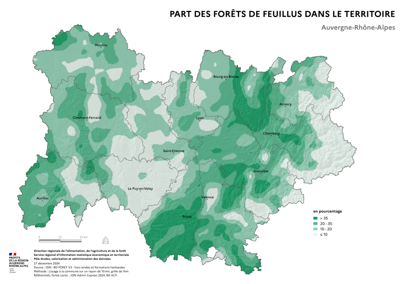 Image 1 : Carte illustrant la part des forêts de feuillus dans le territoire de la région Auvergne-Rhône-Alpes, selon les données de la BD forêt V2 (IGN).La carte met en évidence les zones où les forêts de feuillus se concentrent dans la région.