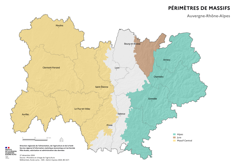 Carte représentant les périmètres des massifs dans la région Auvergne-Rhône-Alpes. La carte illustre les zones géographiques délimitées en tant que massifs, mettant en évidence les territoires montagneux et leurs caractéristiques environnementales spécifiques.